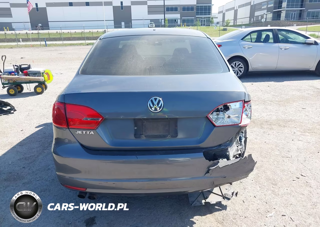 2011 Volkswagen Jetta 2.0L S VIN:3VW2K7AJ9BM066711 - 16