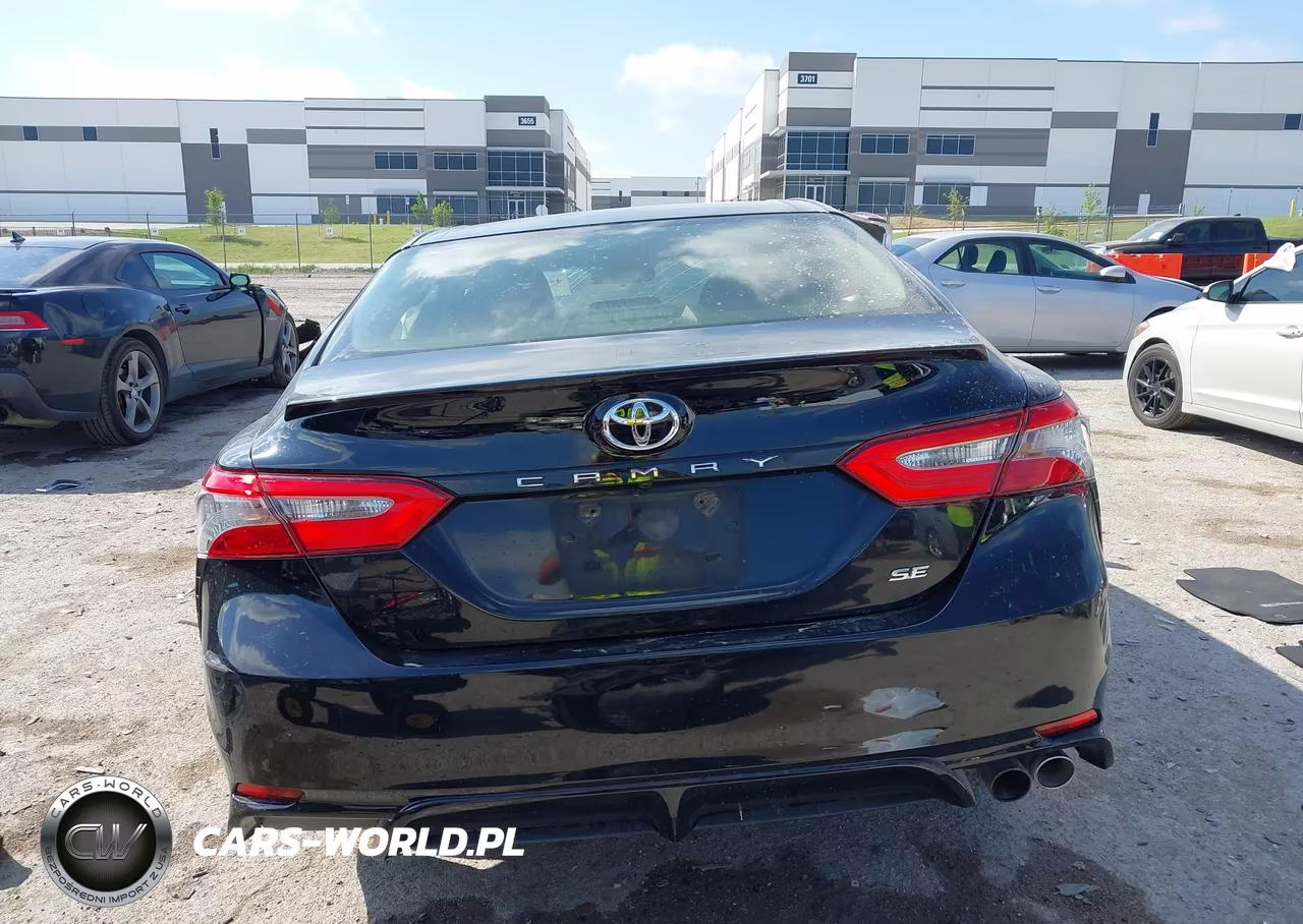 2018 Toyota Camry Se VIN:JTNB11HK1J3002109 - 17