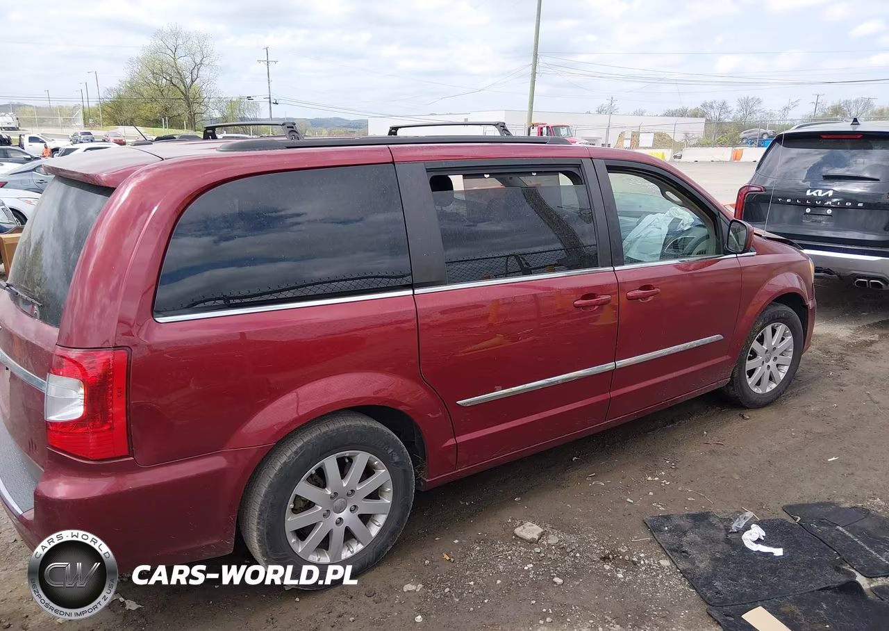 2015 Chrysler Town & Country Touring VIN:2C4RC1BG5FR563039 - 12