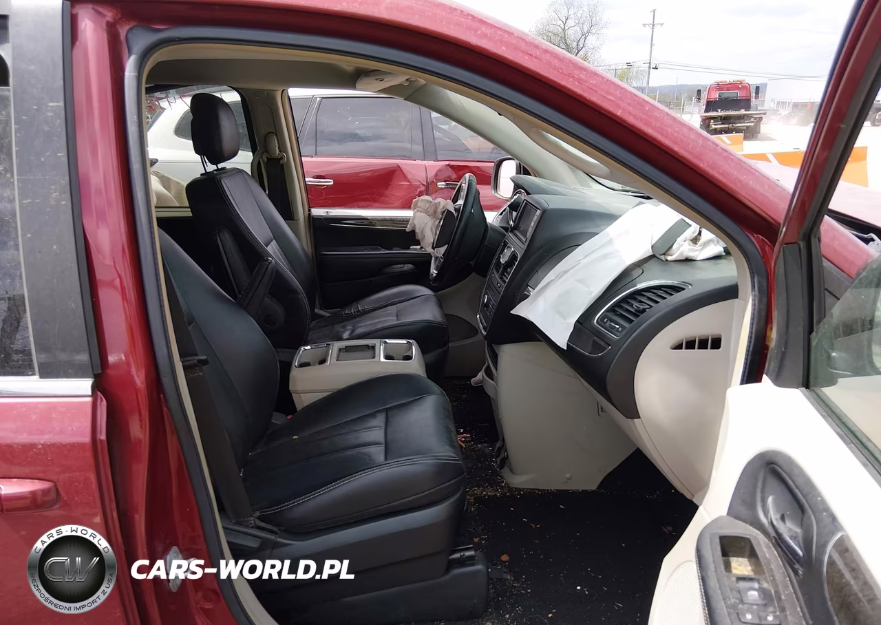 2015 Chrysler Town & Country Touring VIN:2C4RC1BG5FR563039 - 5