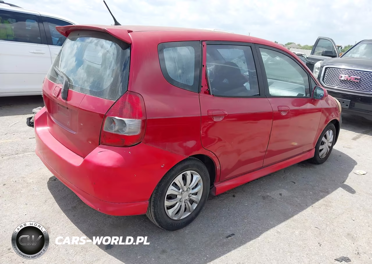 2007 Honda Fit Sport VIN:JHMGD38657S029584 - 4