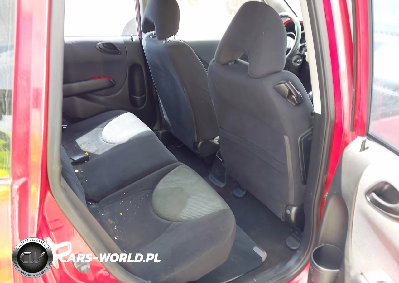 2007 Honda Fit Sport VIN:JHMGD38657S029584 - 8