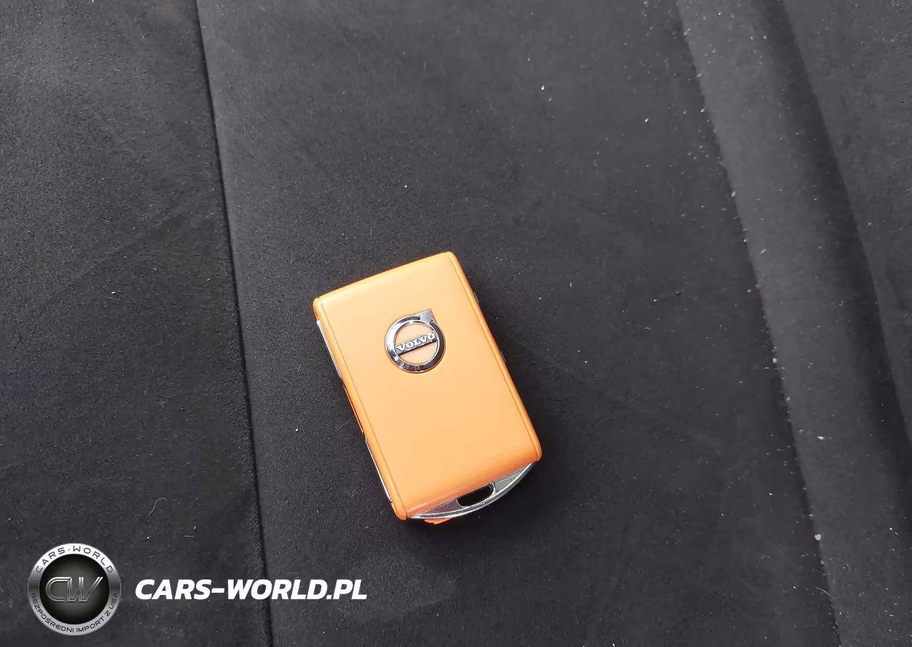 2023 Volvo Xc40 B5 Plus Dark Theme VIN:YV4L12UW3P2051217 - 11