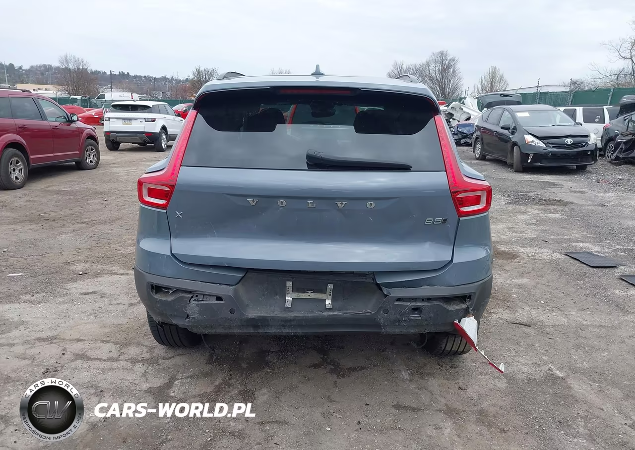 2023 Volvo Xc40 B5 Plus Dark Theme VIN:YV4L12UW3P2051217 - 6