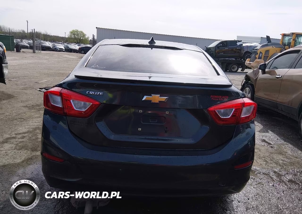 2017 Chevrolet Cruze Lt Auto VIN:1G1BE5SM7H7250015 - 17