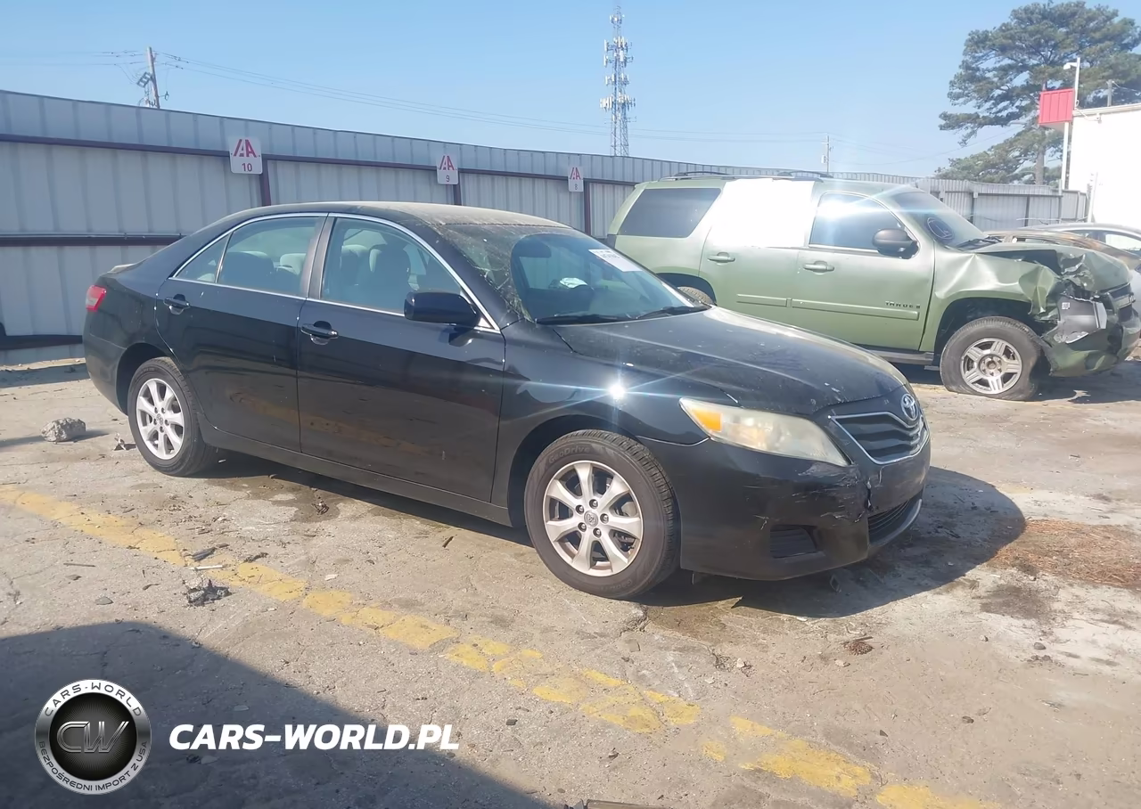 2010 Toyota Camry Le – zdjęcie 1 z 16