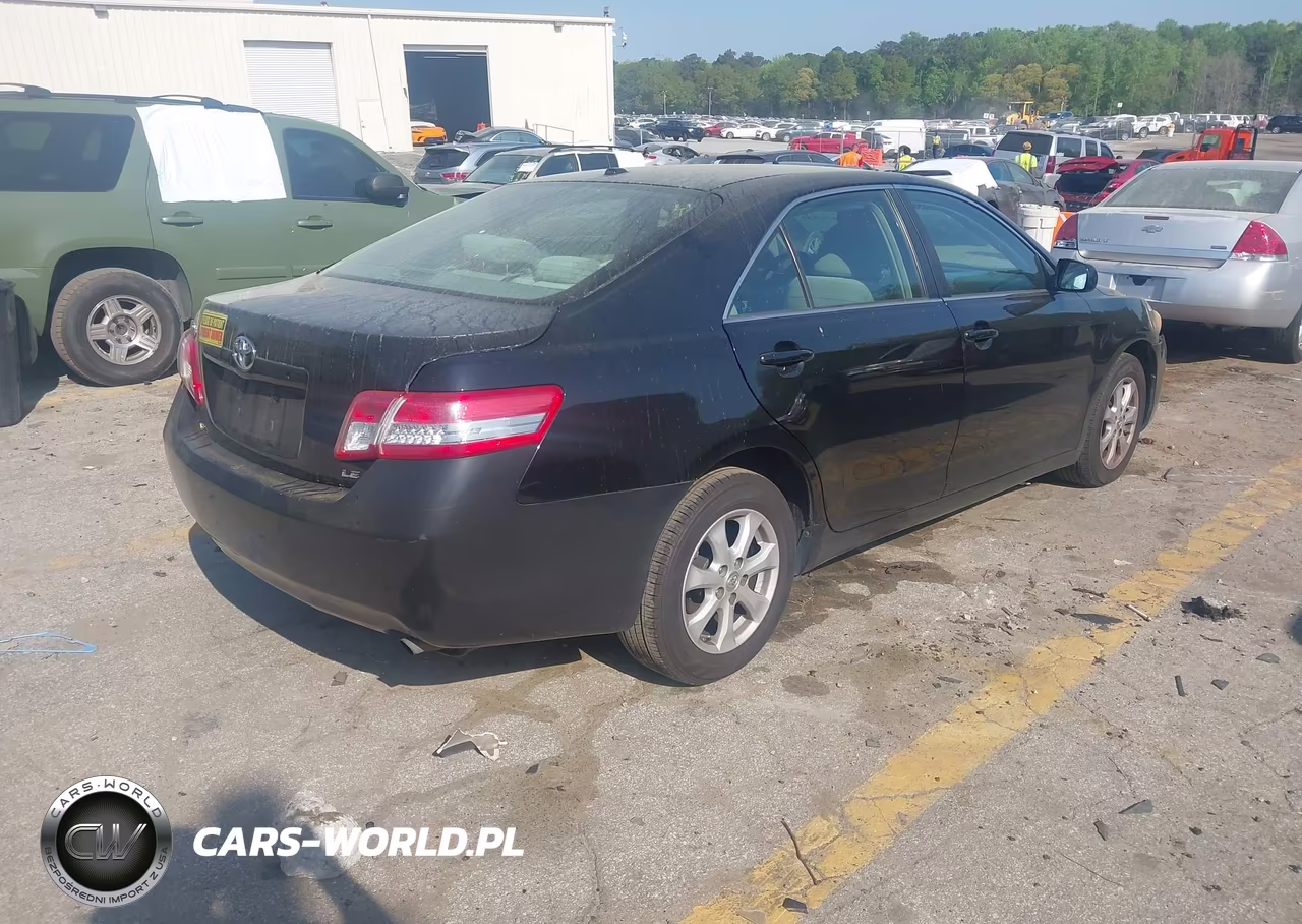 2010 Toyota Camry Le VIN:4T1BF3EKXAU113902 - 4