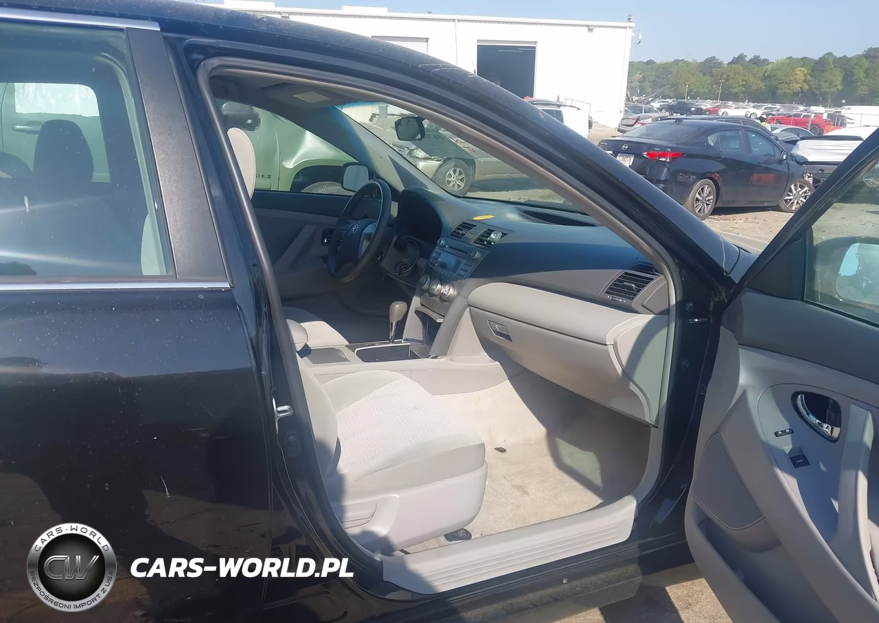 2010 Toyota Camry Le VIN:4T1BF3EKXAU113902 - 5