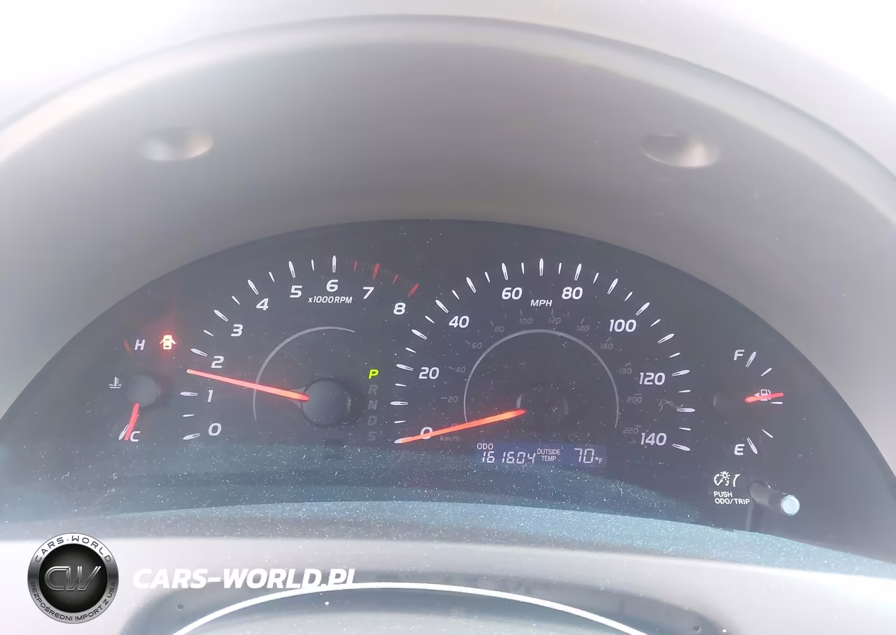 2010 Toyota Camry Le VIN:4T1BF3EKXAU113902 - 7