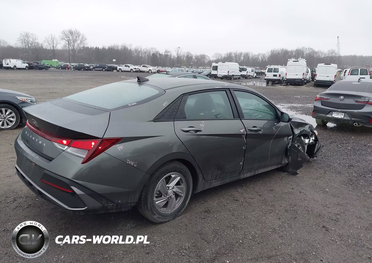 2025 Hyundai Elantra Se VIN:KMHLL4DG1SU941130 - 4