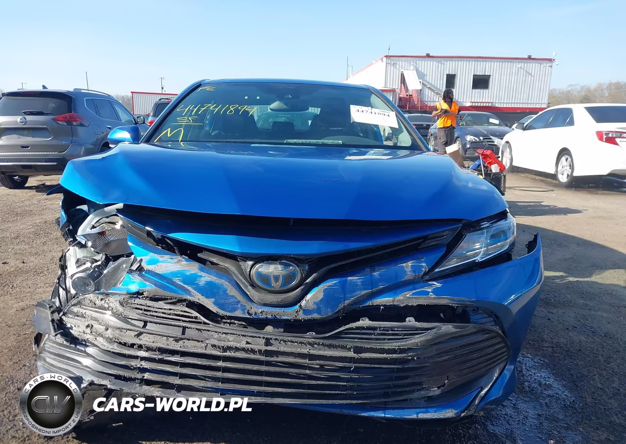 2020 Toyota Camry Le Hybrid VIN:4T1L31AK5LU010817 - 13