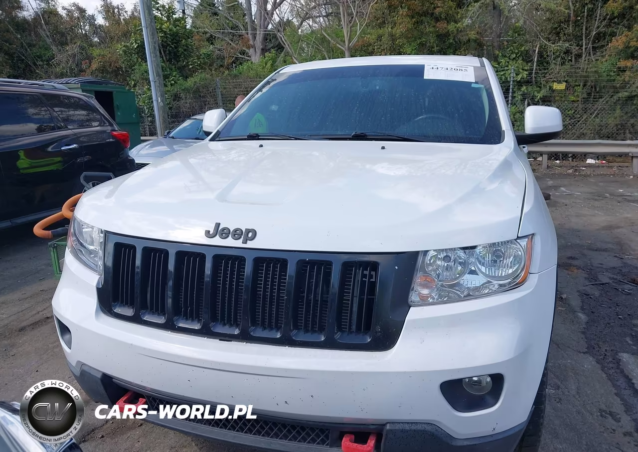 2013 Jeep Grand Cherokee Laredo Altitude VIN:1C4RJFAG4DC599797 - 12