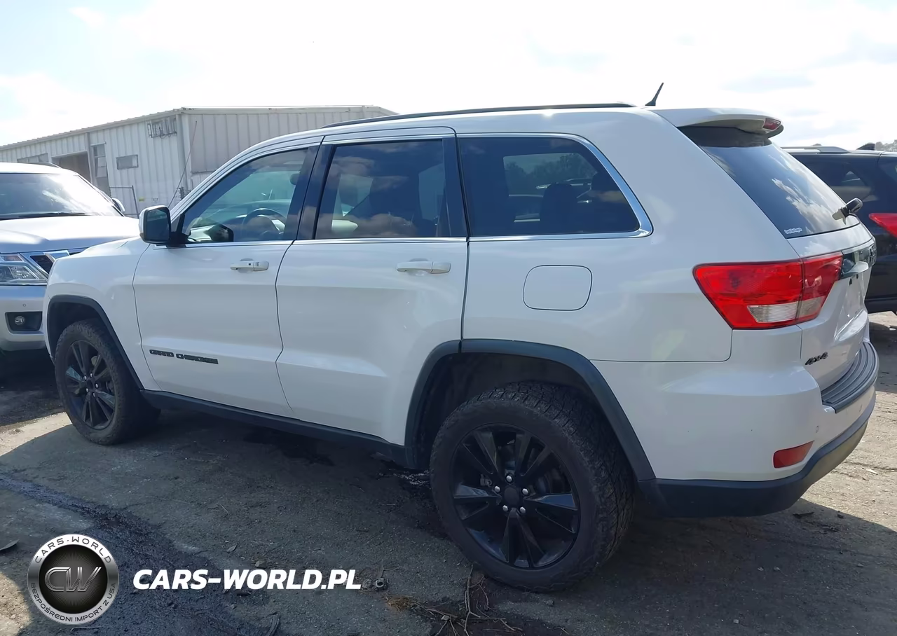 2013 Jeep Grand Cherokee Laredo Altitude VIN:1C4RJFAG4DC599797 - 14