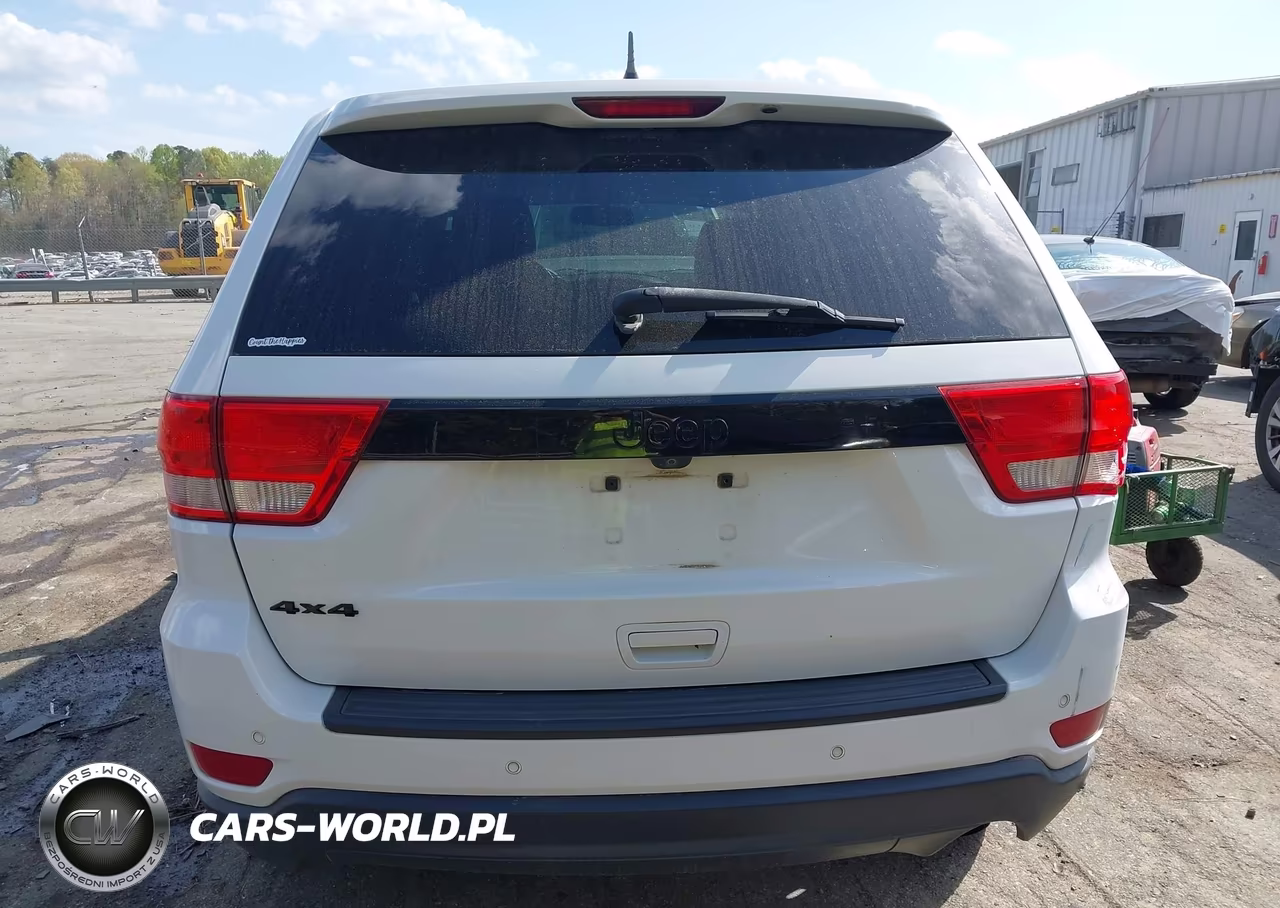 2013 Jeep Grand Cherokee Laredo Altitude VIN:1C4RJFAG4DC599797 - 16