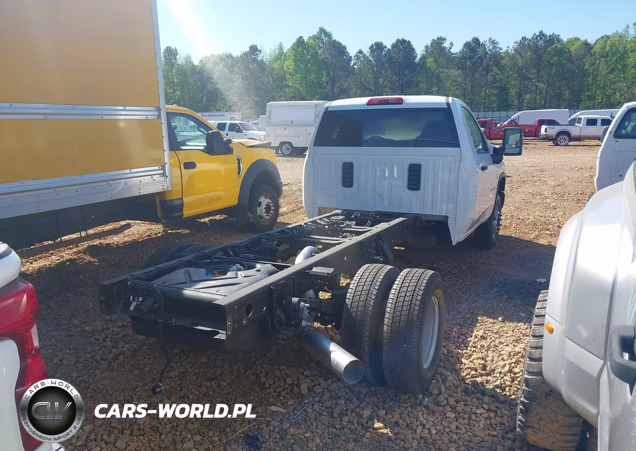 2026 Chevrolet Silverado 3500Hd Chassis Work Truck VIN:1GB3AREY7TF122776 - 4