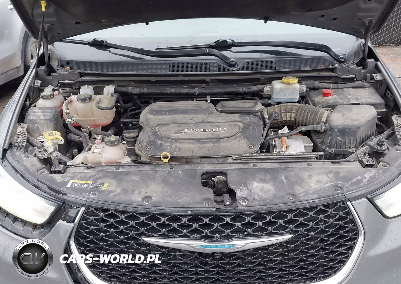 2021 Chrysler Pacifica Hybrid Touring L VIN:2C4RC1L75MR605964 - 10