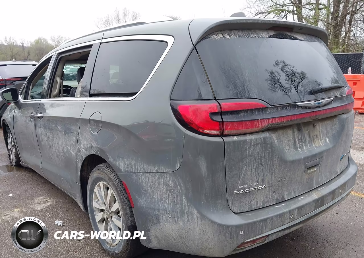 2021 Chrysler Pacifica Hybrid Touring L VIN:2C4RC1L75MR605964 - 3