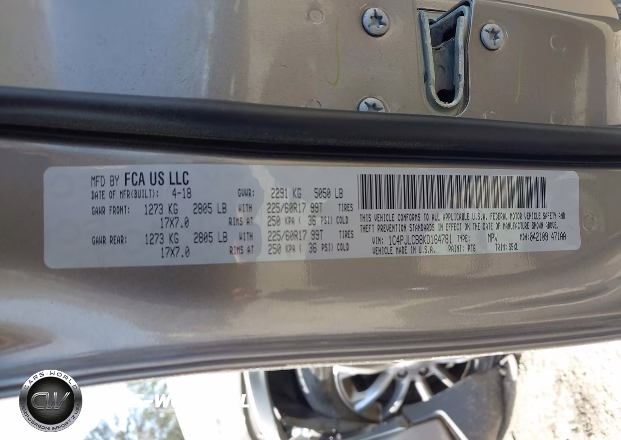2019 Jeep Cherokee Latitude Fwd VIN:1C4PJLCB8KD164781 - 9