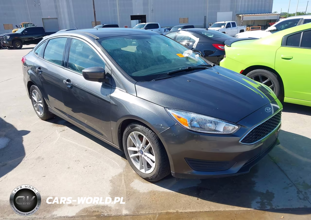 2018 Ford Focus Se VIN:1FADP3F2XJL311299 - 6