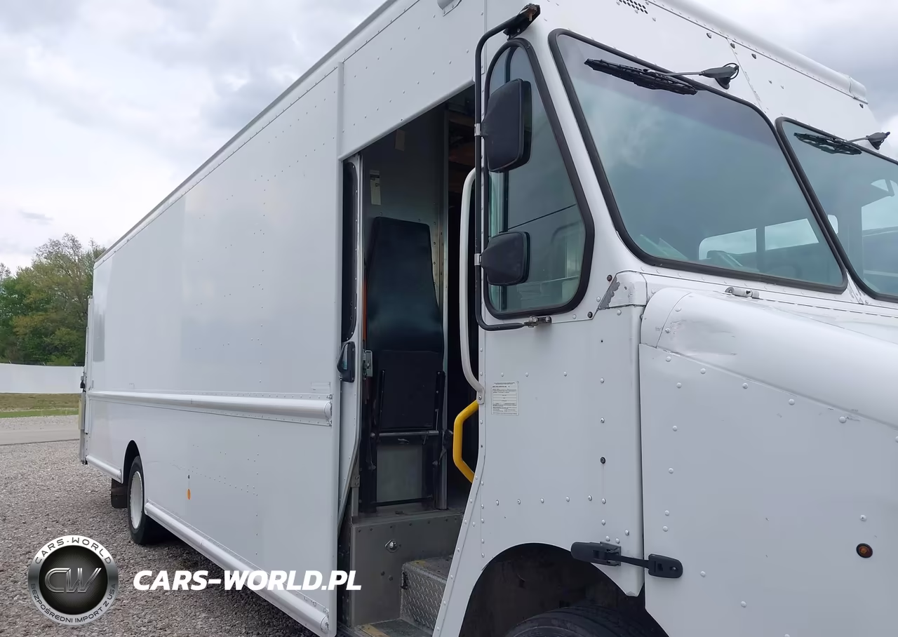 2012 Freightliner Chassis M Line Walk-In Van VIN:4UZAC3DV8CCBT7157 - 14