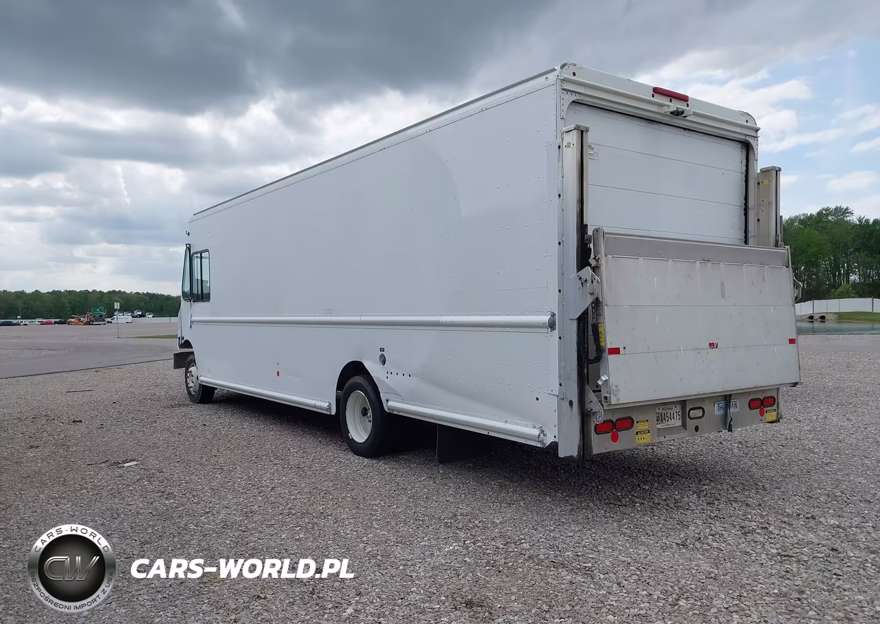 2012 Freightliner Chassis M Line Walk-In Van VIN:4UZAC3DV8CCBT7157 - 3