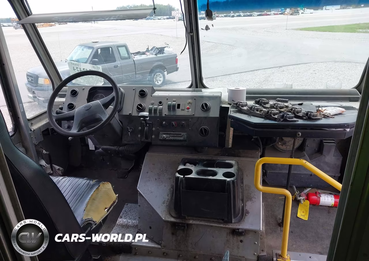 2012 Freightliner Chassis M Line Walk-In Van VIN:4UZAC3DV8CCBT7157 - 6