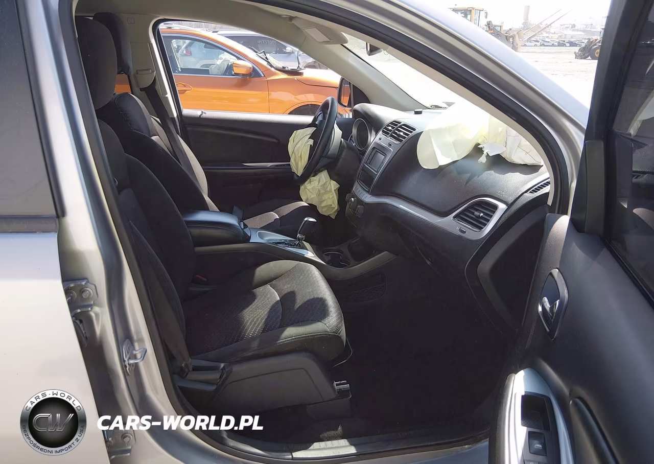 2019 Dodge Journey Se VIN:3C4PDCBBXKT719426 - 5