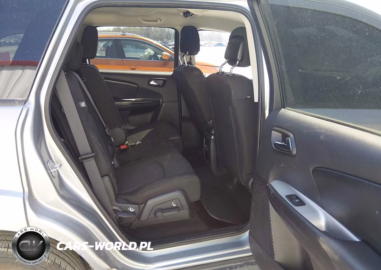 2019 Dodge Journey Se VIN:3C4PDCBBXKT719426 - 8