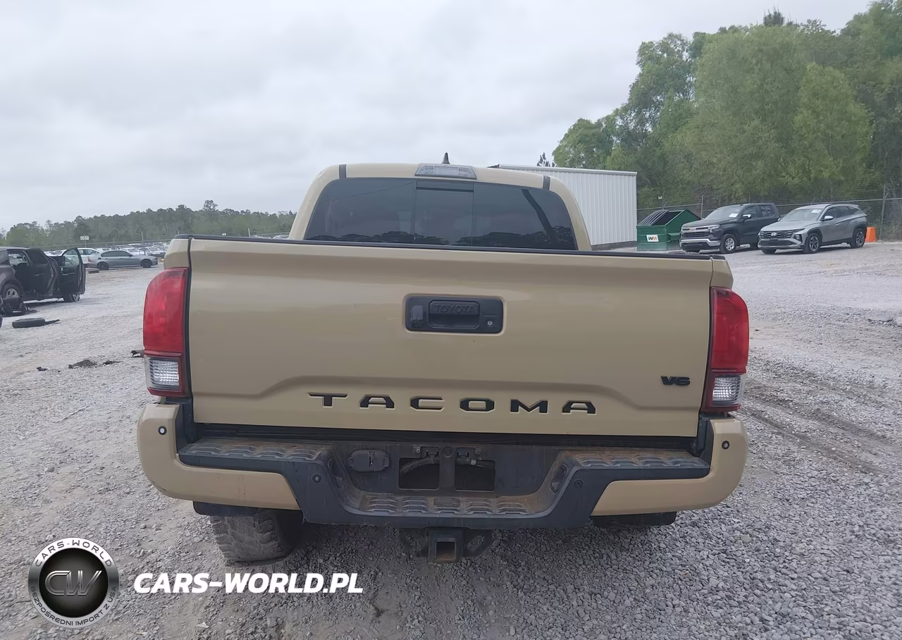 2018 Toyota Tacoma Trd Off Road VIN:5TFCZ5AN8JX146066 - 17