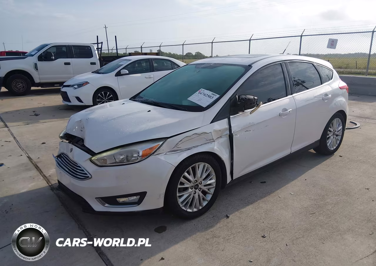 2016 Ford Focus Titanium VIN:1FADP3N24GL355356 - 2