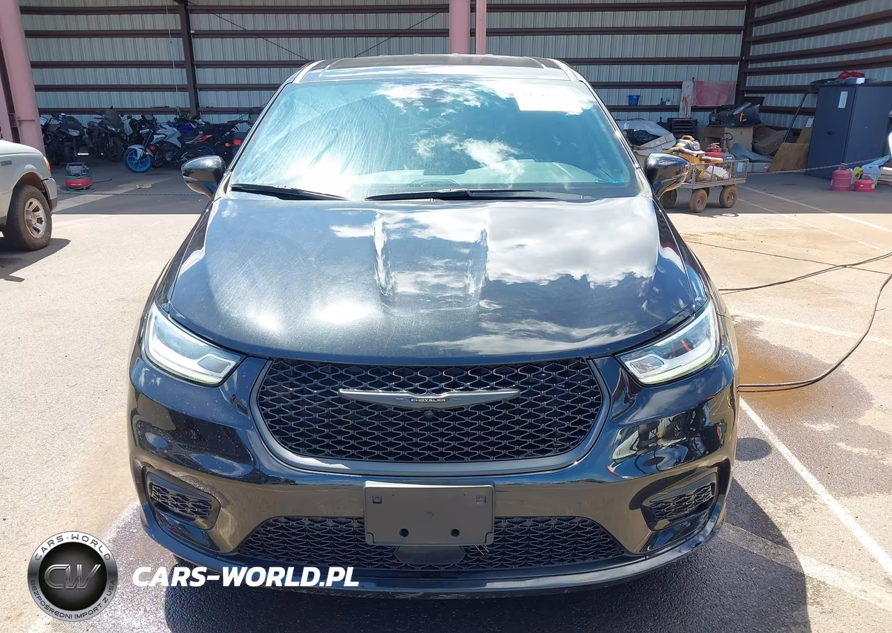 2022 Chrysler Pacifica Hybrid Touring L VIN:2C4RC1L7XNR214231 - 6