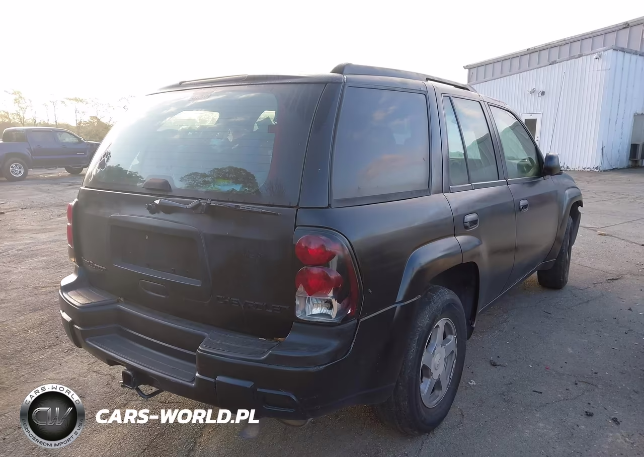 2004 Chevrolet Trailblazer Ls VIN:1GNDS13S242365084 - 4