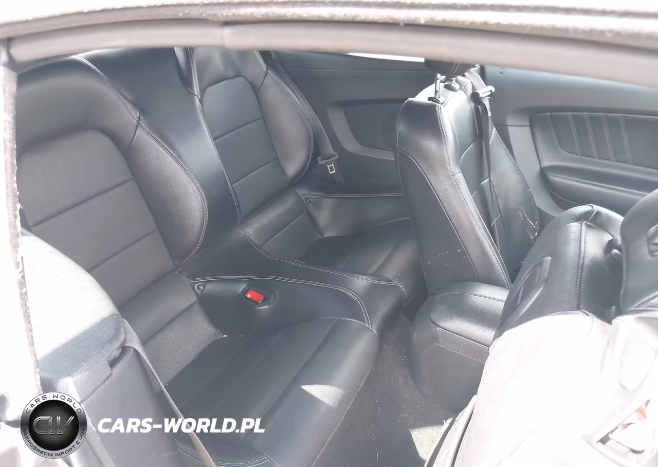 2020 Ford Mustang Ecoboost Premium VIN:1FATP8UH2L5125991 - 8