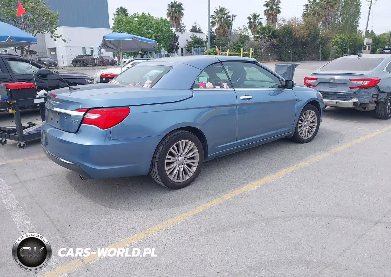 2011 Chrysler 200 Limited VIN:1C3BC7EG6BN616052 - 4