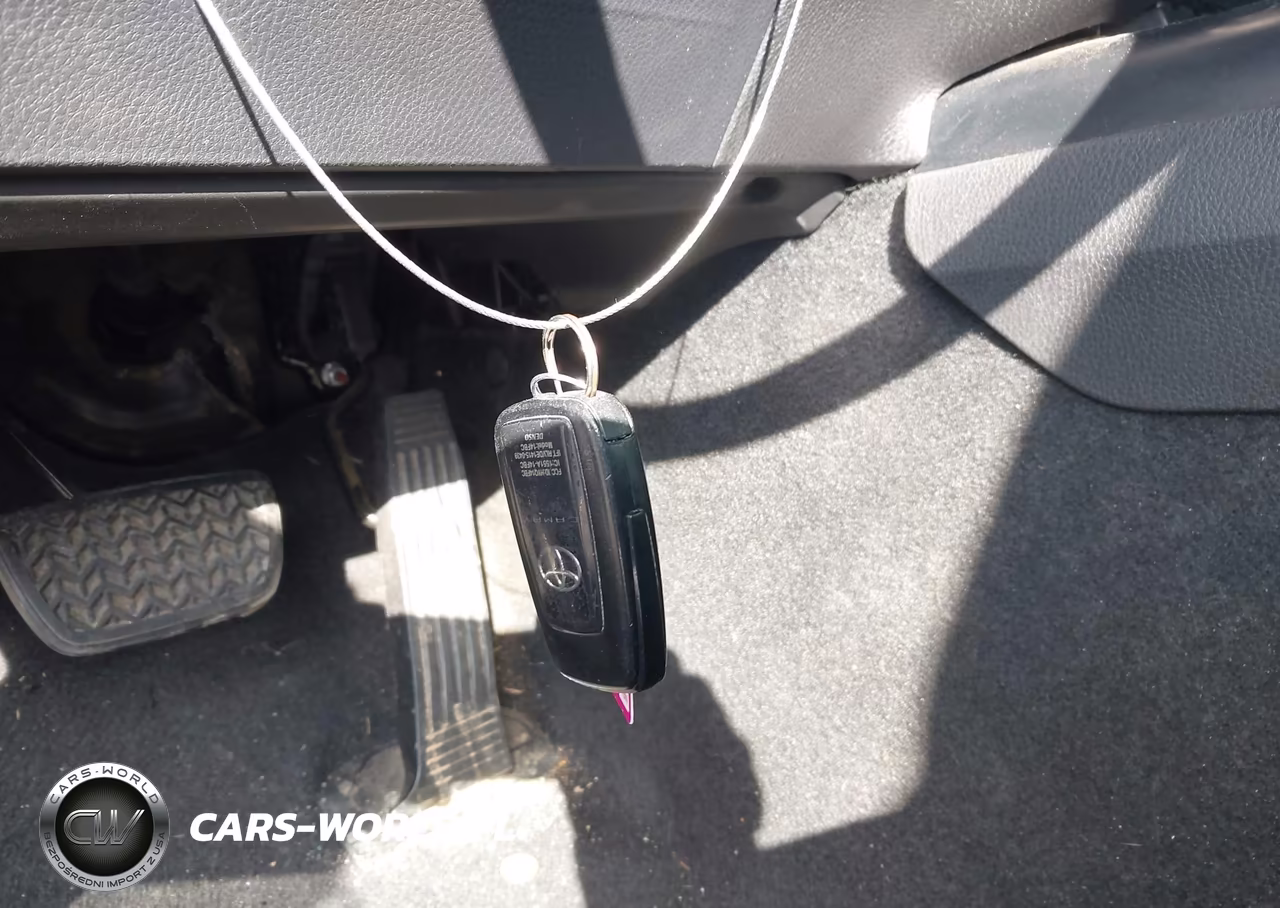 2018 Toyota Camry Se VIN:4T1B11HK2JU659057 - 11