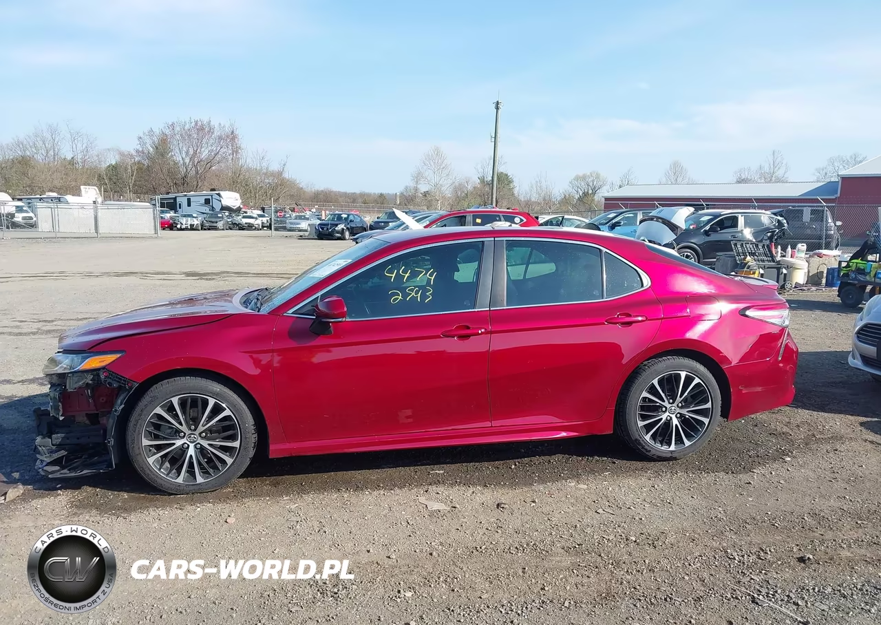 2018 Toyota Camry Se VIN:4T1B11HK2JU659057 - 15