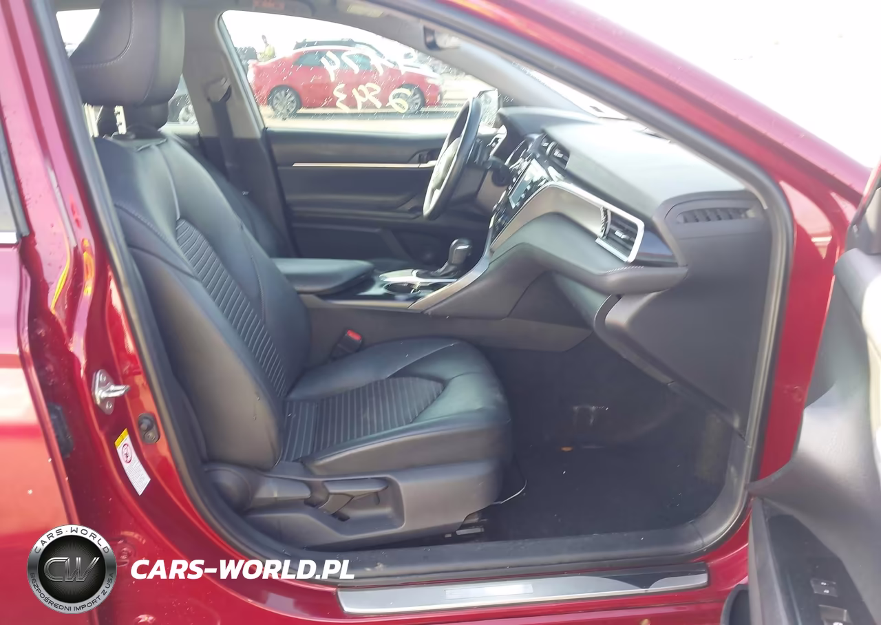 2018 Toyota Camry Se VIN:4T1B11HK2JU659057 - 5