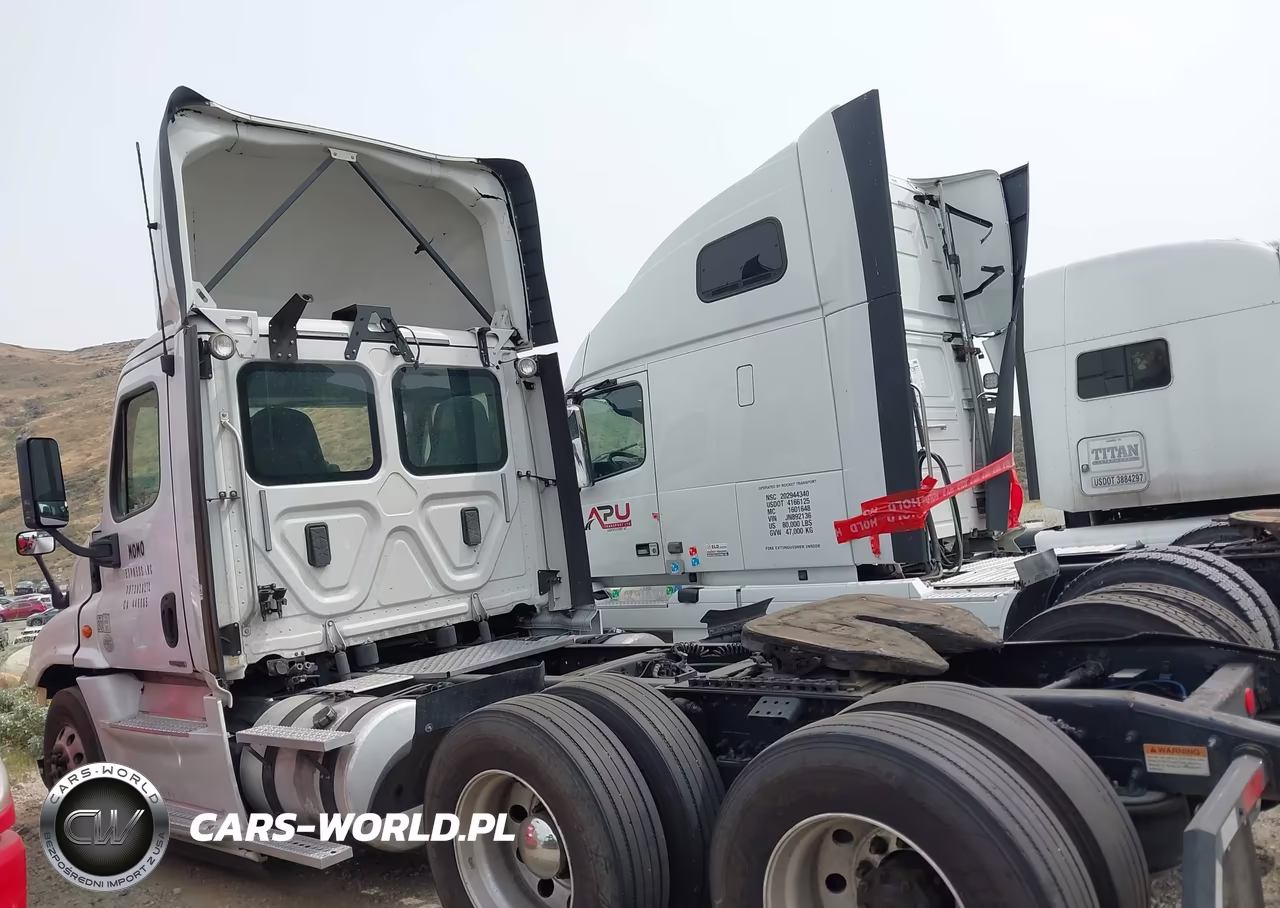 2017 Freightliner Cascadia 125 VIN:3AKJGEDR5HSHE1305 - 17