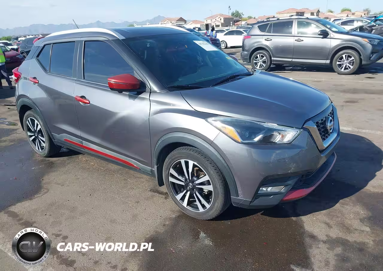 2018 Nissan Kicks Sr