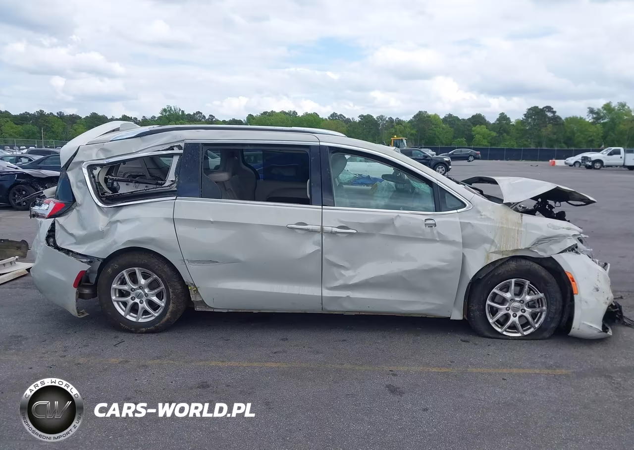 2021 Chrysler Pacifica Touring L VIN:2C4RC1BG0MR590954 - 14