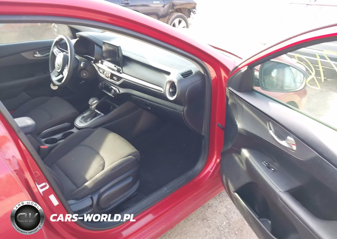 2019 Kia Forte Lxs VIN:3KPF24AD5KE122103 - 5