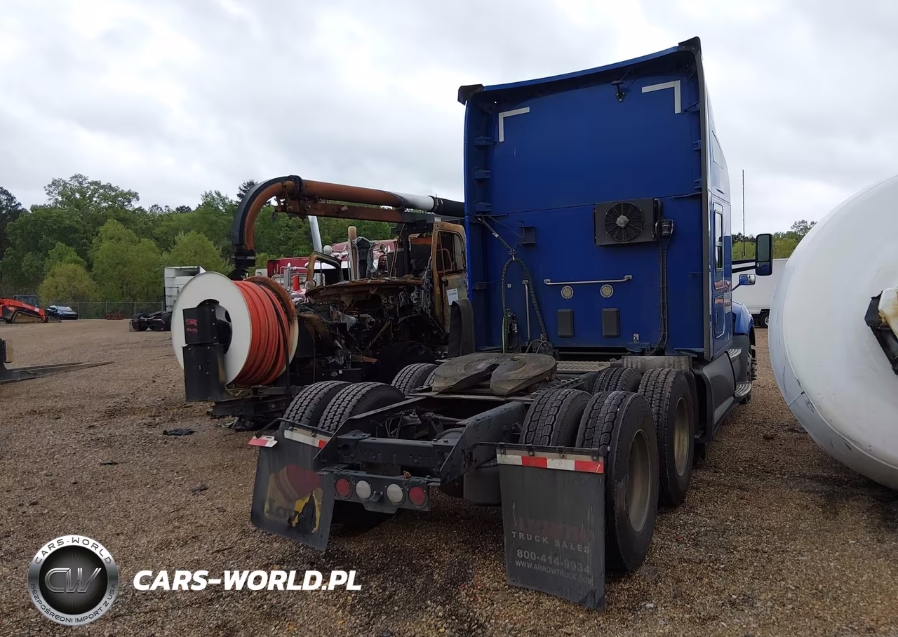 2021 Kenworth T680 VIN:1XKYDP9X8MJ438169 - 4
