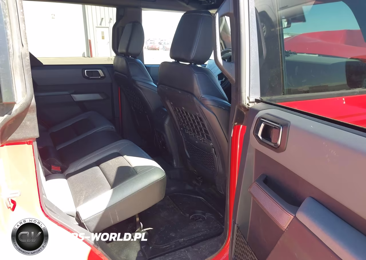 2023 Ford Bronco Black Diamond VIN:1FMEE5DP4PLC08222 - 8