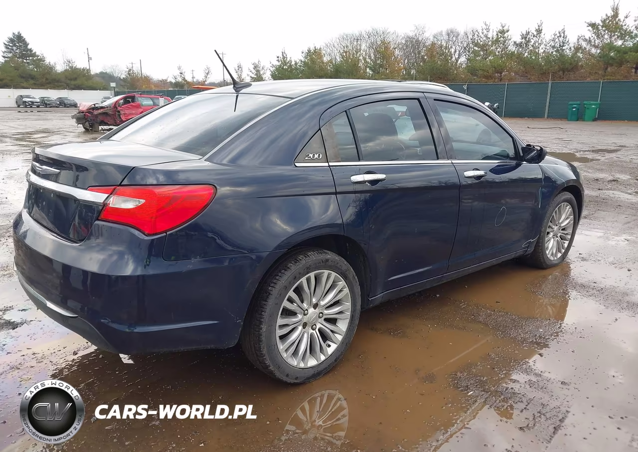 2013 Chrysler 200 Limited VIN:1C3CCBCG9DN546530 - 4