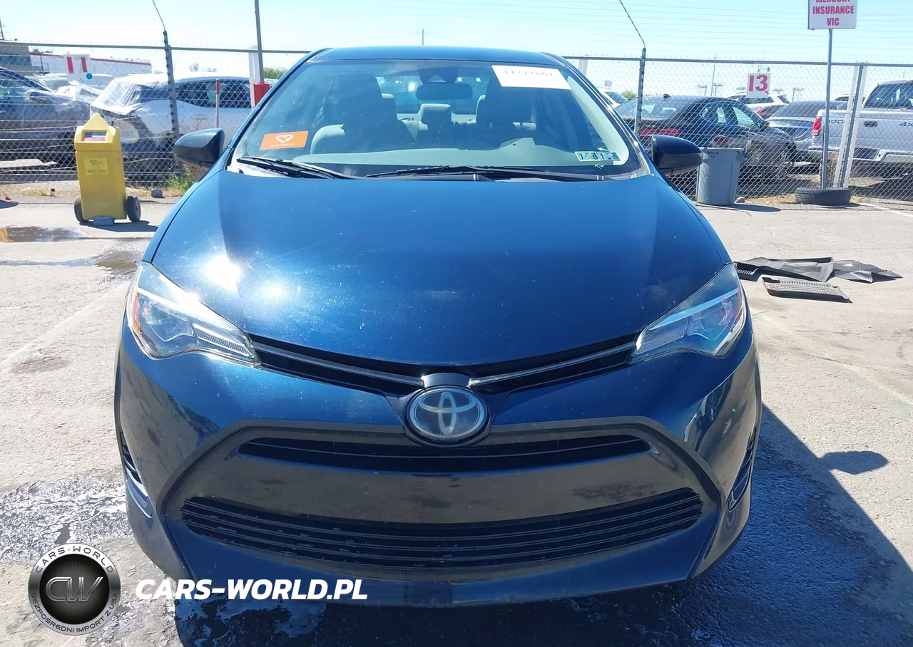 2017 Toyota Corolla Le VIN:2T1BURHE7HC824547 - 12
