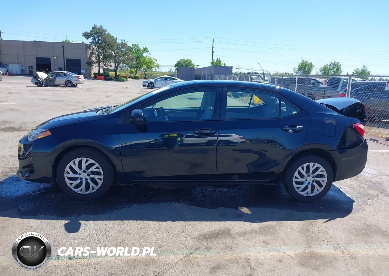 2017 Toyota Corolla Le VIN:2T1BURHE7HC824547 - 14