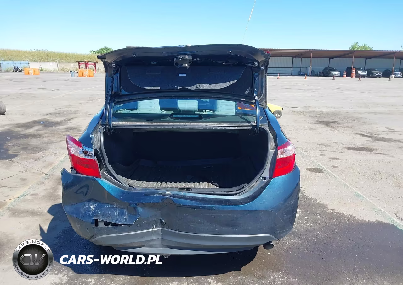 2017 Toyota Corolla Le VIN:2T1BURHE7HC824547 - 6