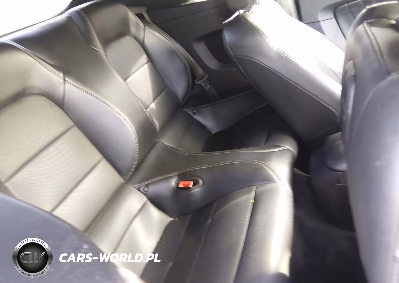 2019 Ford Mustang Ecoboost Premium VIN:1FATP8UH7K5158287 - 8