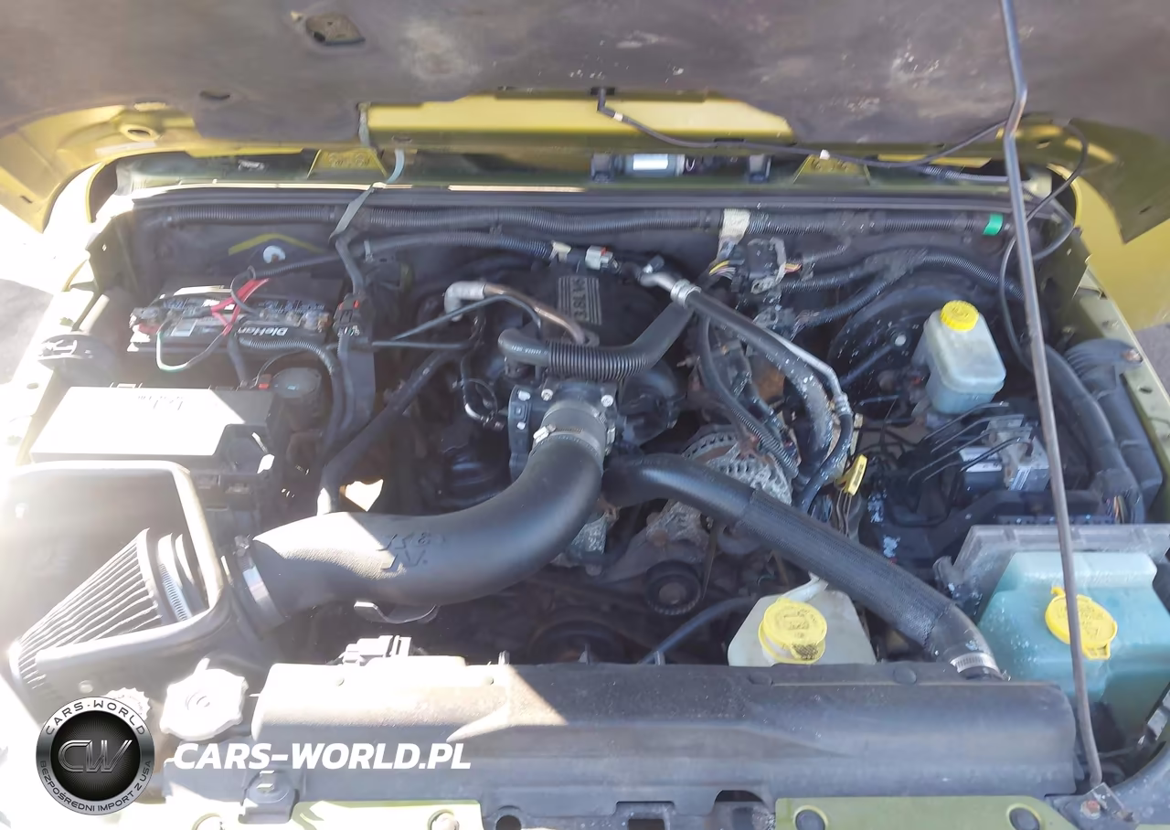 2008 Jeep Wrangler Unlimited Sahara VIN:1J8GA59198L577813 - 10