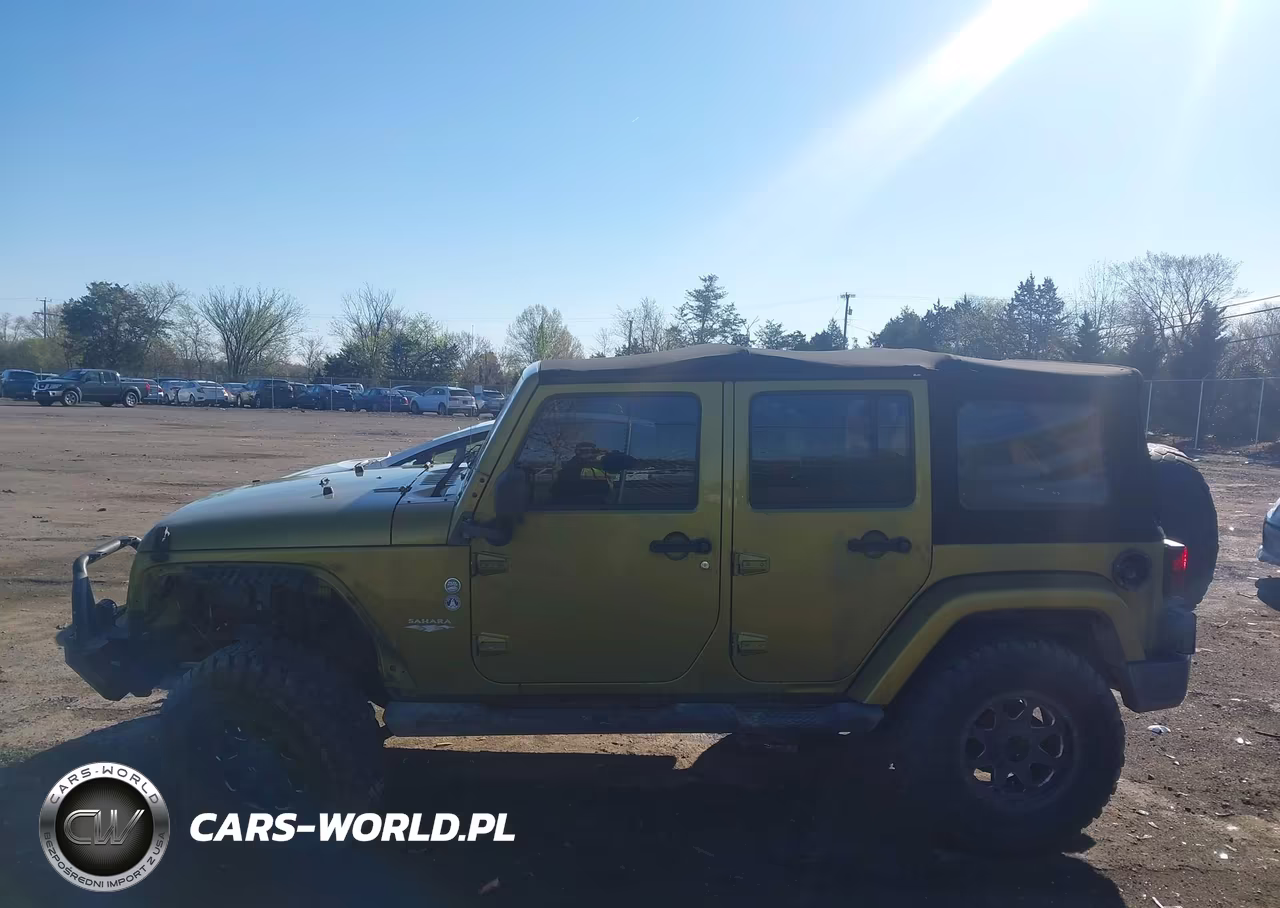 2008 Jeep Wrangler Unlimited Sahara VIN:1J8GA59198L577813 - 15